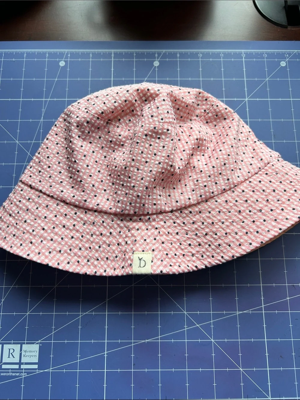 Beachwear hats bucket sear sucker fabric by Shell Flower  blue jean hat tattered